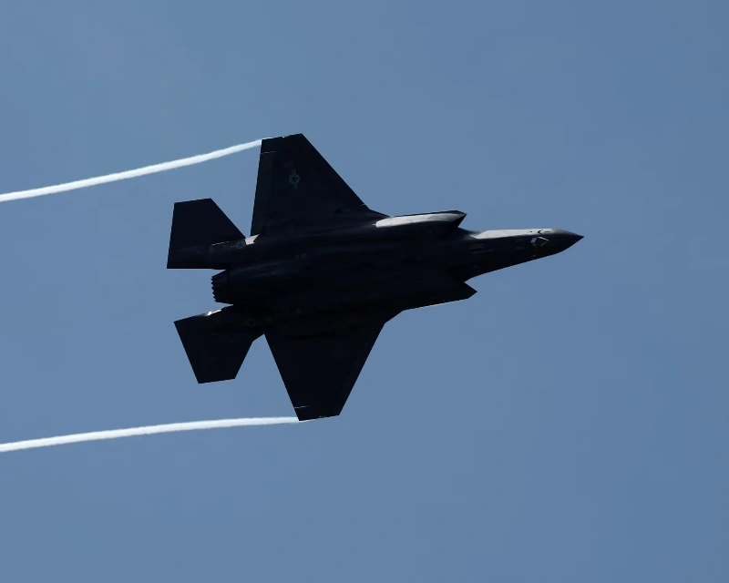 UK to Boost Nuclear Deterrent with US Jets Carrying Warheads UK to Boost Nuclear Deterrent with US Jets Carrying Warheads